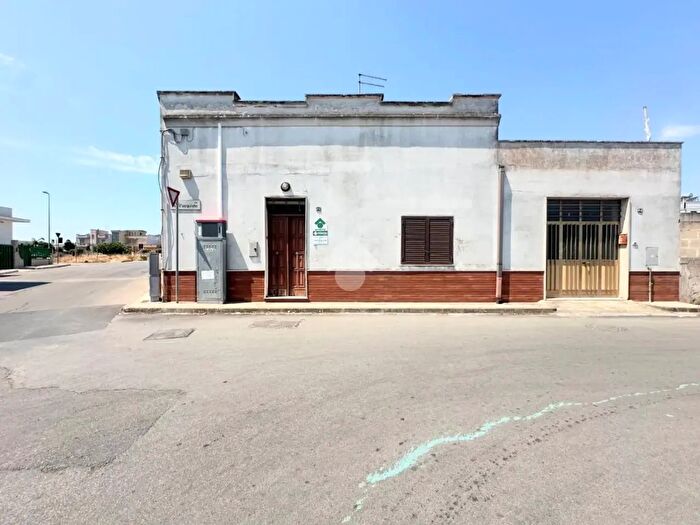 Casa con 6 locali in vendita in Via Salvo d'Acquisto, Manduria