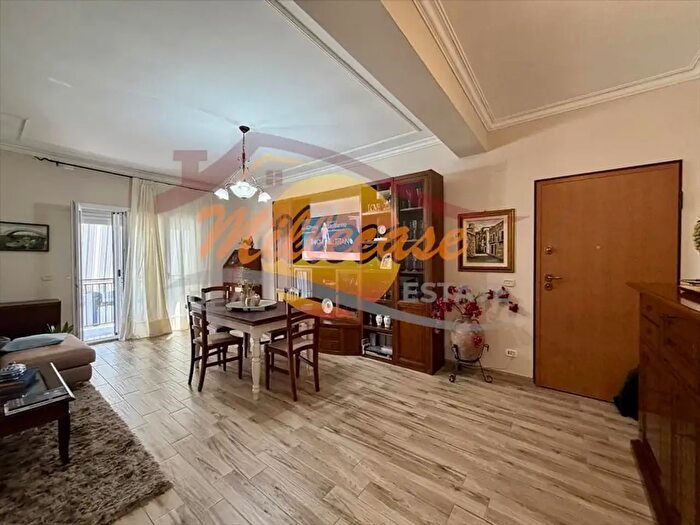Appartamento quadrilocale in vendita in Via Luigi Monti, Siracusa