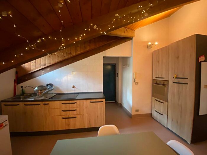 Appartamento trilocale in affitto in Via Saluzzo, San Salvario Baretti, Torino