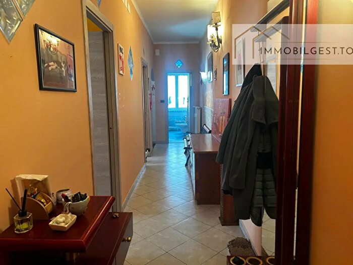 Appartamento trilocale in affitto in Via Bari, Torino