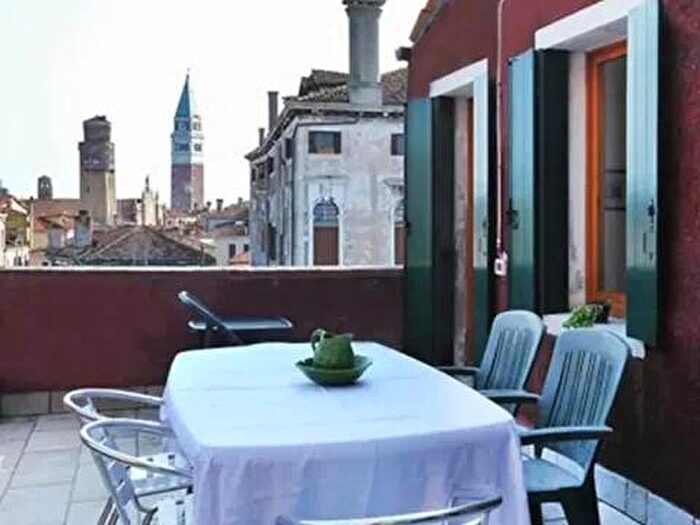 Appartamento quadrilocale in affitto in Santa Croce, Venezia