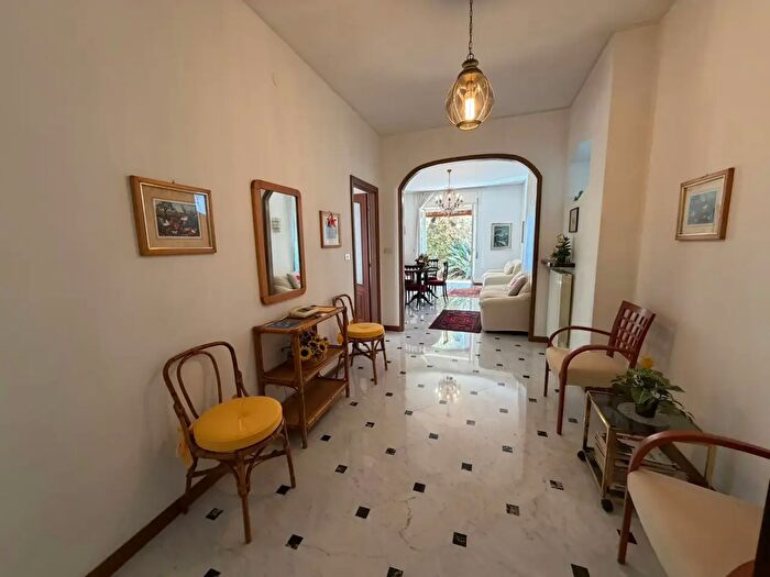 Appartamento con 6 locali in vendita in Via Franco Norero, Sanremo