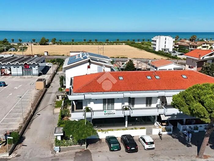 Appartamento trilocale in vendita in Via Nazionale, Roseto Degli Abruzzi
