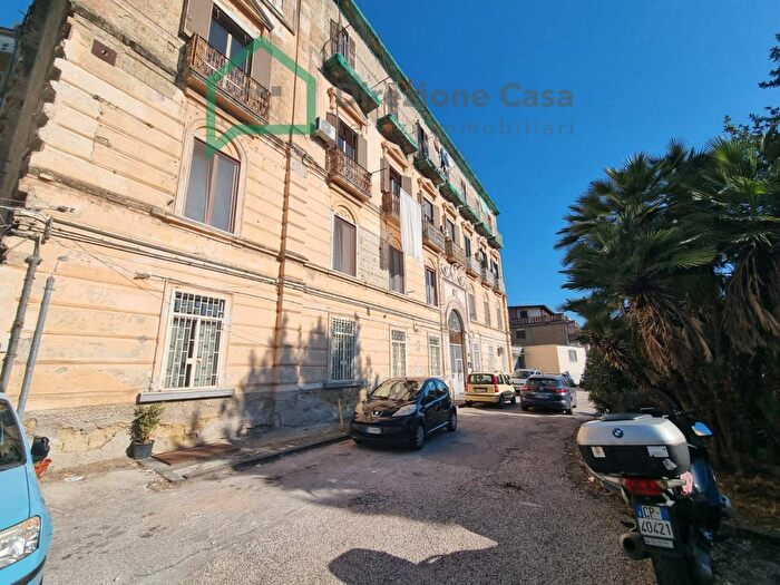 Appartamento trilocale in vendita in Via T Traetta, Napoli
