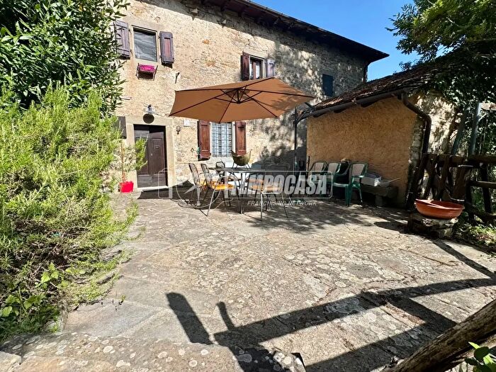 Appartamento trilocale in vendita in Riolunato