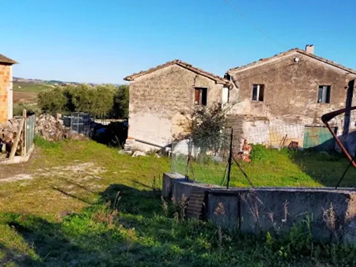 Casa trilocale in vendita in Via Montecarottese, Maiolati Spontini