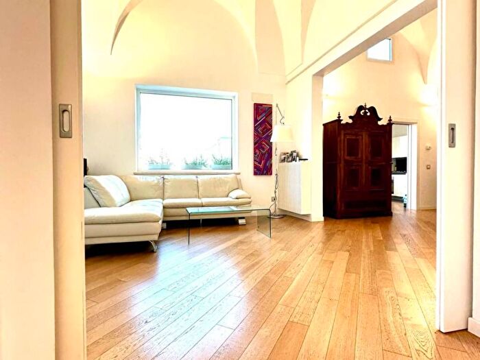 Appartamento quadrilocale in affitto in Via Regina Isabella, Centro Storico, Lecce