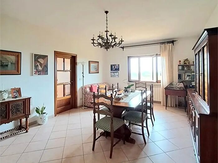 Appartamento trilocale in vendita in Massarosa