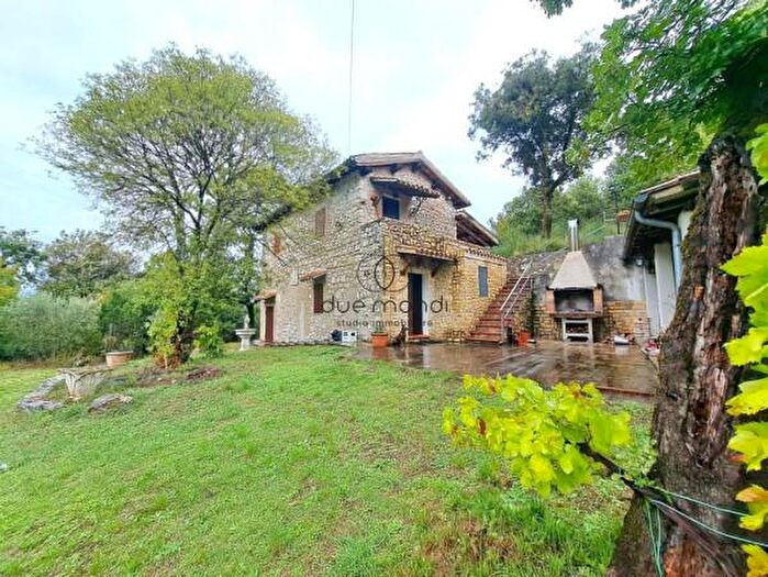 Casa trilocale in vendita in Località Rubbiano, Spoleto