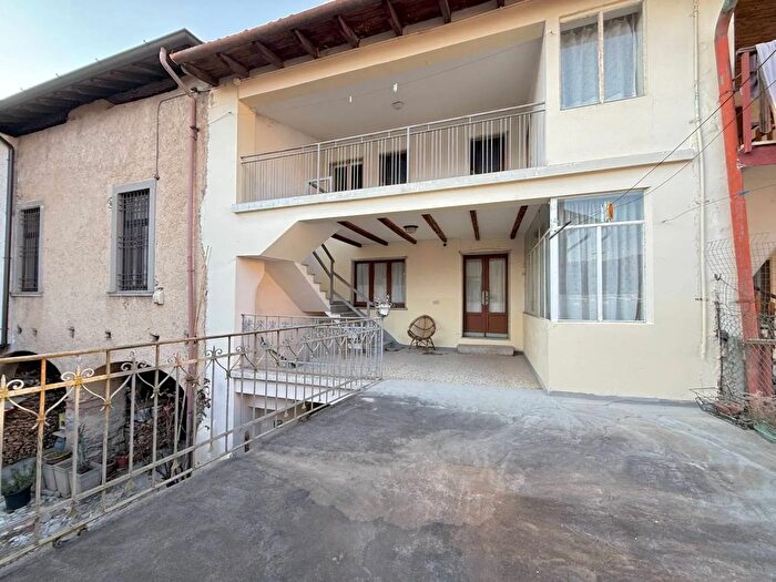 Appartamento trilocale in vendita in Via Si alla Vita Vigano San Martino, Vigano San Martino