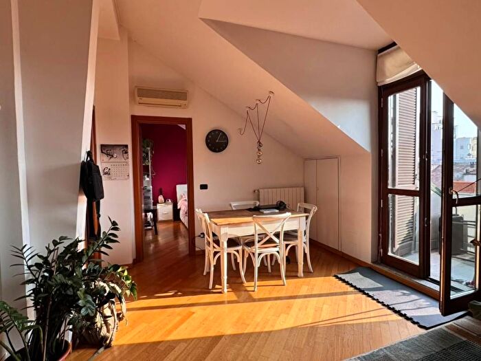 Casa trilocale in affitto in Via San Pio V, San Salvario Baretti, Torino