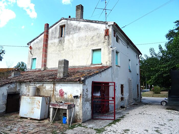Casa con 5 locali in vendita in Corinaldo