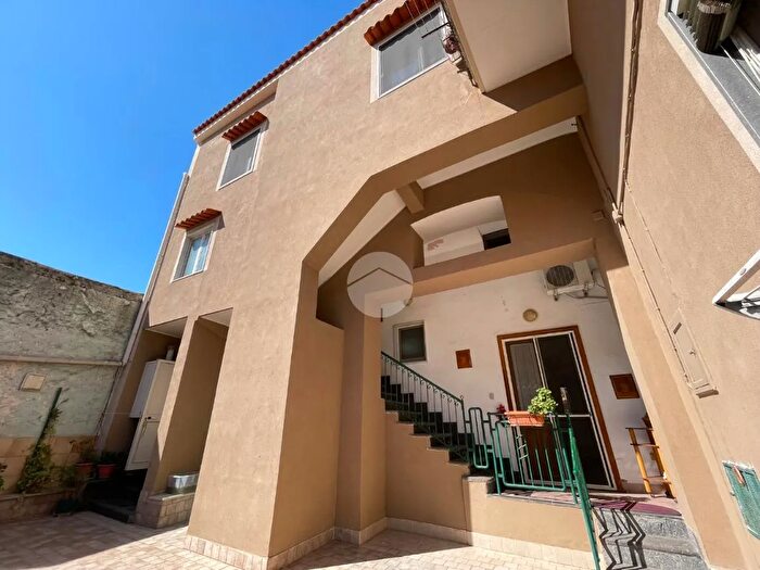 Casa con 6 locali in vendita in Via Tenente Arnaldo Carotenuto, Boscotrecase