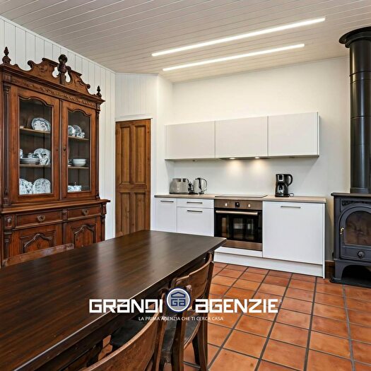 Appartamento quadrilocale in vendita in Via Plinio Il Vecchio, Treviso