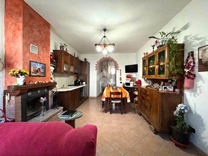 Casa trilocale in vendita in Via Madonnina, Cerano