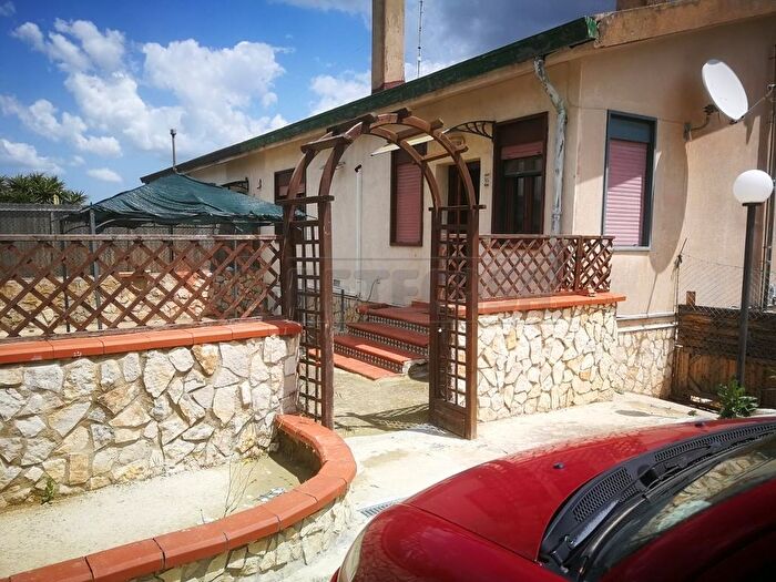 Casa quadrilocale in vendita in Cda Cacciagalline Snc, Caltanissetta