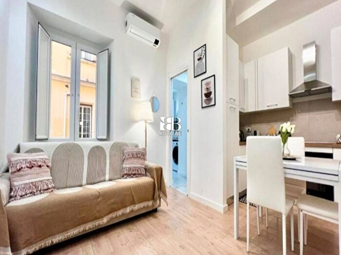 Appartamento bilocale in affitto in Viale Giulio Cesare, Prati, Roma