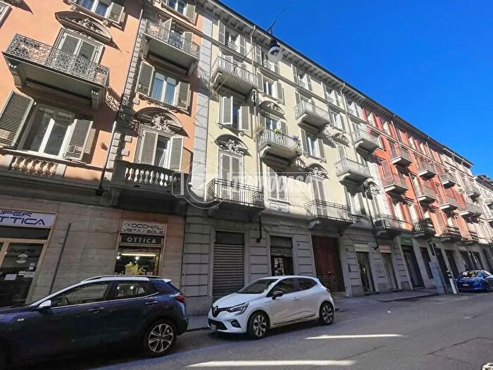 Appartamento quadrilocale in vendita in Via San Secondo, Torino