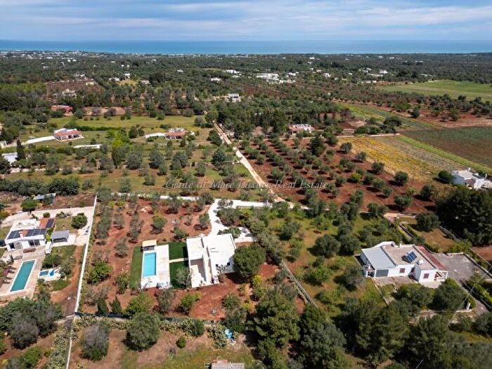 Casa con 10 locali in vendita in Carovigno