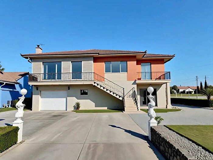 Casa con 6 locali in vendita in Castello Di Godego