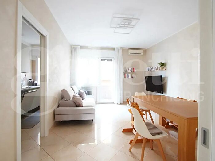 Appartamento con 5 locali in vendita in Via Rielta, Venezia