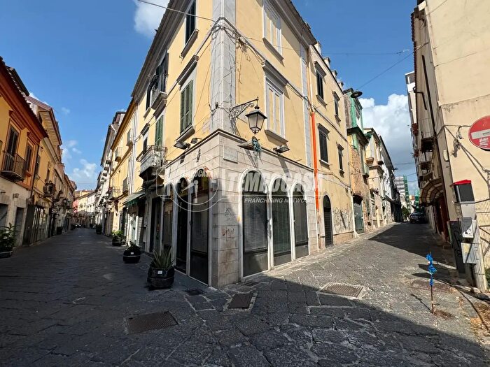 Appartamento bilocale in vendita in Via San Giovanni, Caserta