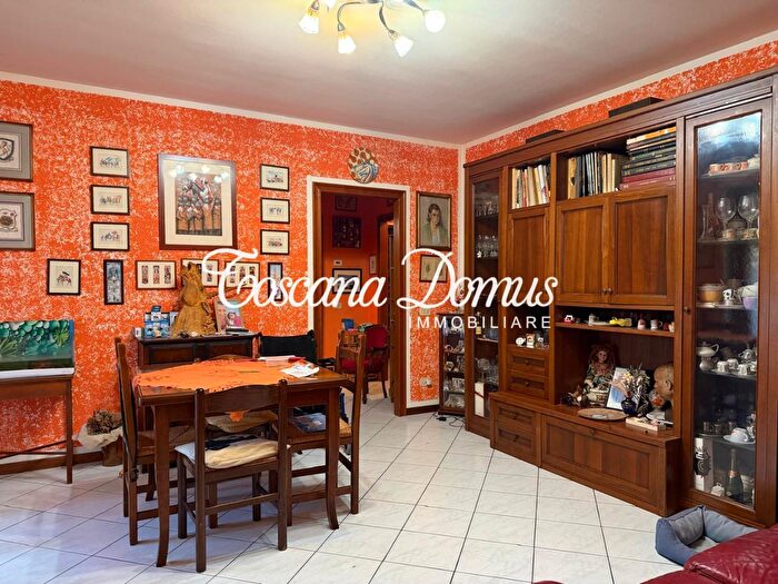 Appartamento trilocale in vendita in a della Resistenza, Monteriggioni