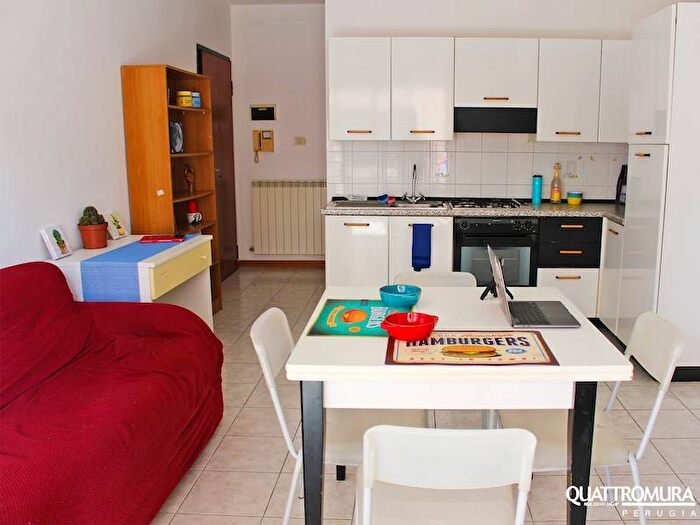 Appartamento trilocale in affitto in Via Cortonese, Semicentro Stazione, Perugia