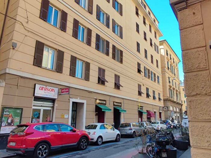 Appartamento quadrilocale in affitto in Via Colombo, San Vincenzo, Genova