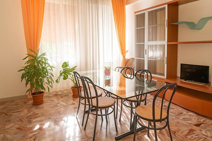 Appartamento trilocale in vendita in Via Toscana, Terni