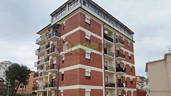 Appartamento con 5 locali in vendita in Via S Camillo De Lellis Chieti Ch, Chieti