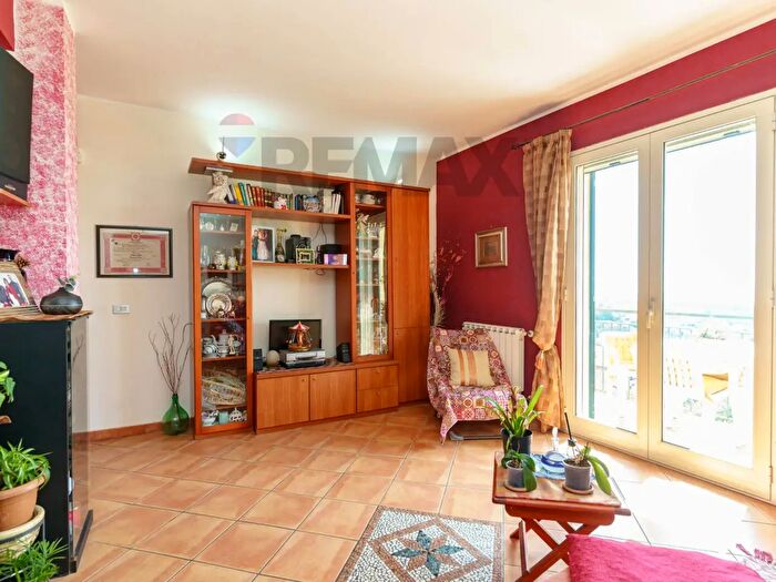 Appartamento con 5 locali in vendita in Via Giuseppe Mazzini, Belpasso