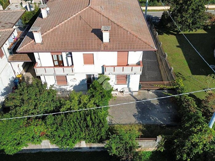 Appartamento quadrilocale in vendita in Via concordia, Tezze, Tezze sul Brenta