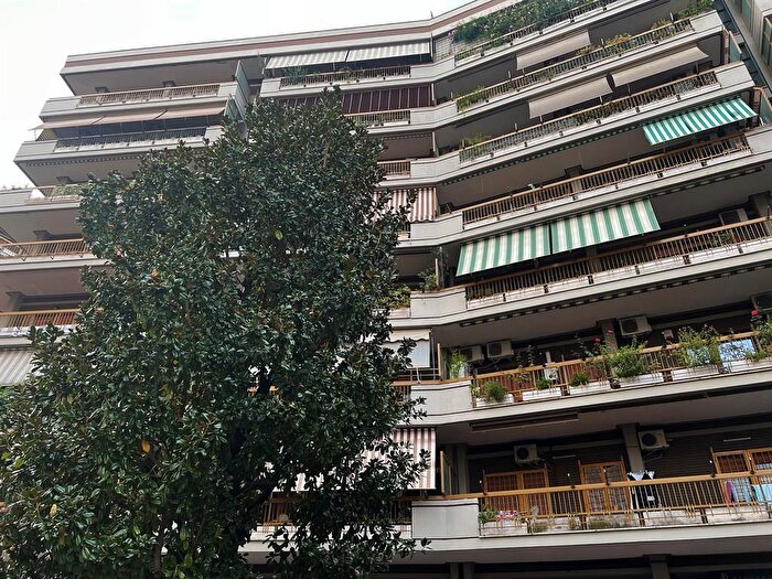 Appartamento quadrilocale in vendita in Via Giorgio La Pira, Roma