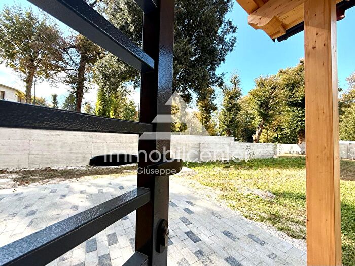 Appartamento quadrilocale in vendita in Viale dei Noccioli, Ariccia