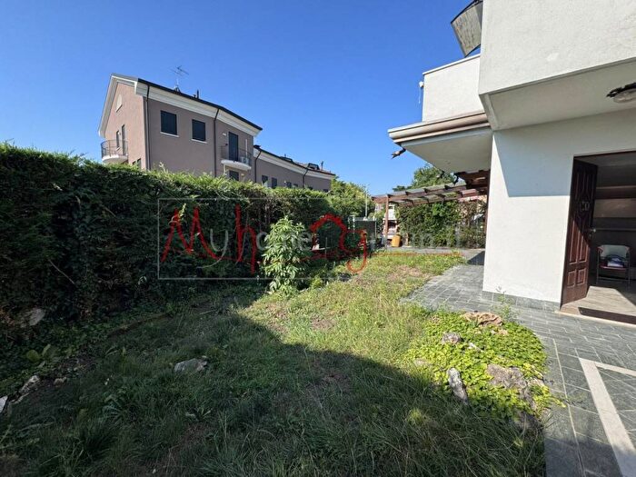 Casa trilocale in affitto in Via Bartolomeo Colleoni, Forcellini, Padova