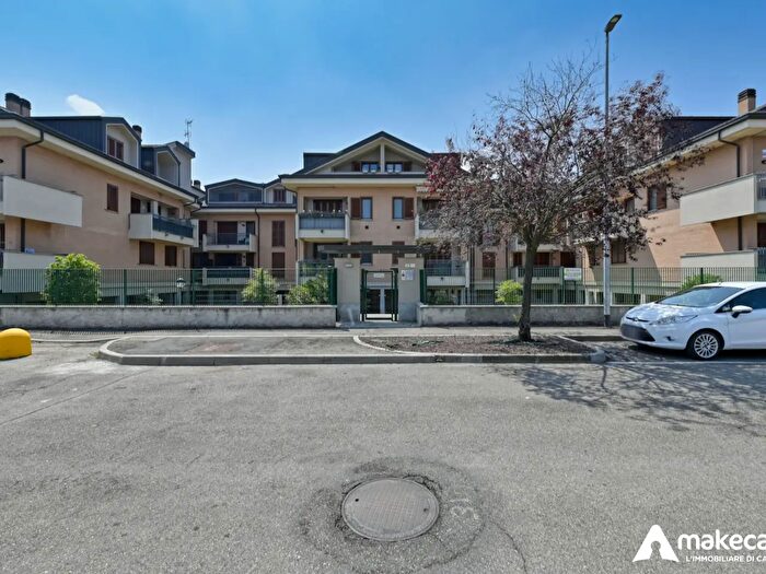 Appartamento trilocale in vendita in Via Malpensata, Casalmaiocco