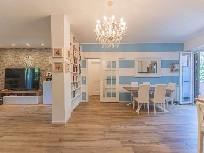 Appartamento trilocale in vendita in Via Scornetta, San Lazzaro Di Savena
