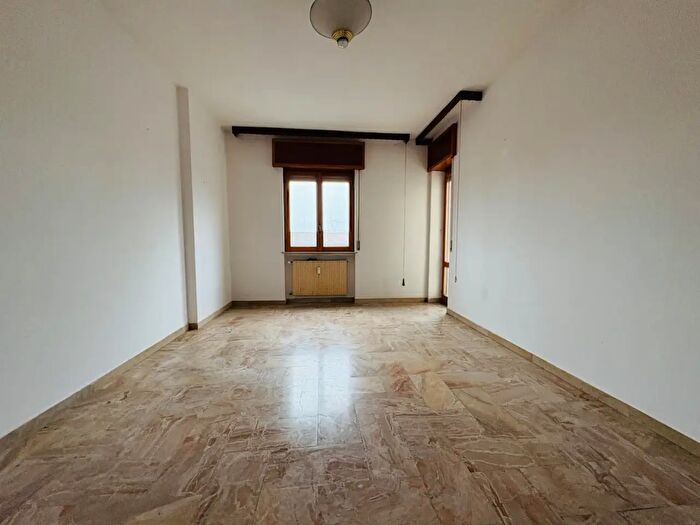 Appartamento trilocale in vendita in Via delle Fornaci, Piacenza