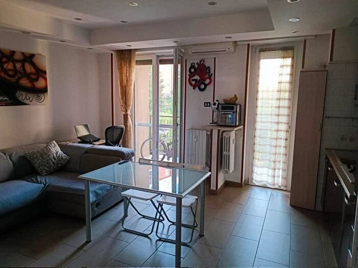 Appartamento trilocale in affitto in Via Giuseppe Di Vittorio, Centro, San Donato Milanese