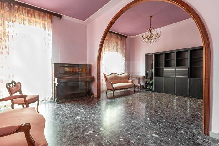 Appartamento con 5 locali in vendita in Via Zanfarino, Sassari