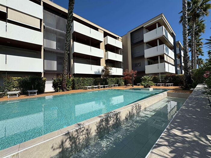 Appartamento quadrilocale in vendita in Via Verona, Jesolo