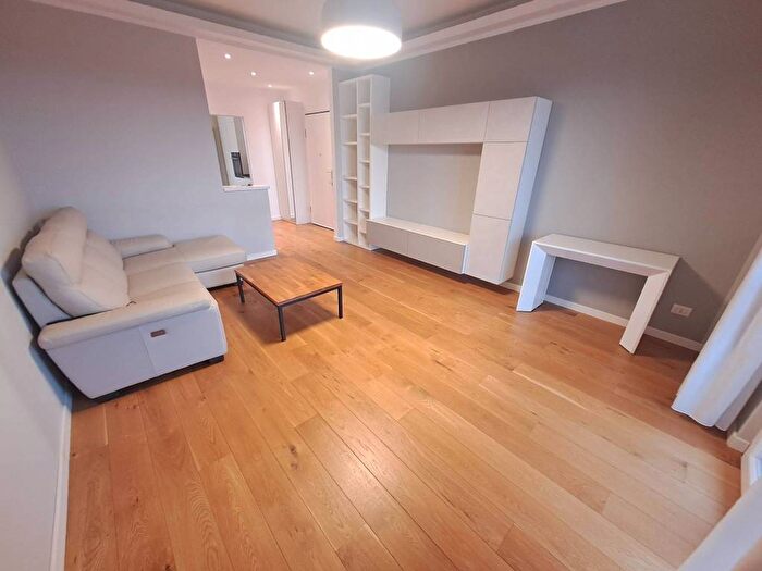 Appartamento trilocale in affitto in Via Francesco Nullo, Grassobbio