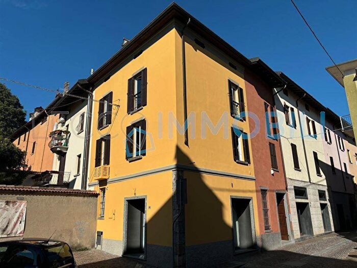 Appartamento bilocale in affitto in via I maggio, Centro, Oggiono