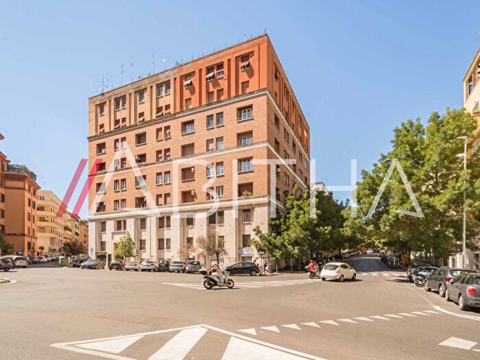 Appartamento bilocale in affitto in Via dei Giordani, Africano Villa Chigi, Roma