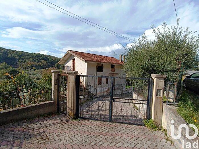 Casa con 18 locali in vendita in Contrada Marina, Orsomarso
