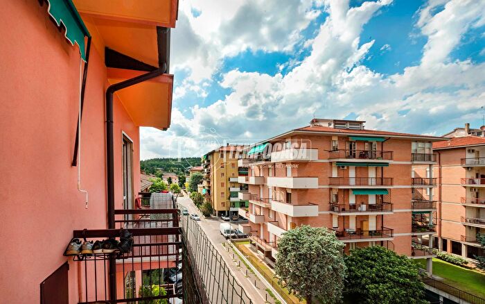 Appartamento quadrilocale in vendita in Via Gioacchino Rossini, Verona