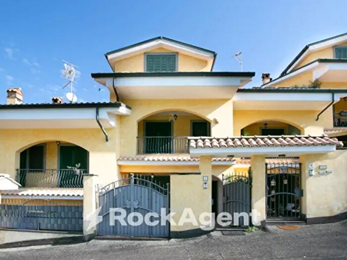 Casa quadrilocale in vendita in Via Tito Livio, Guidonia Montecelio