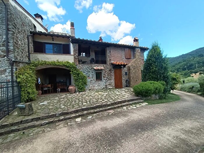 Casa con 8 locali in vendita in Località Dudda, Greve In Chianti