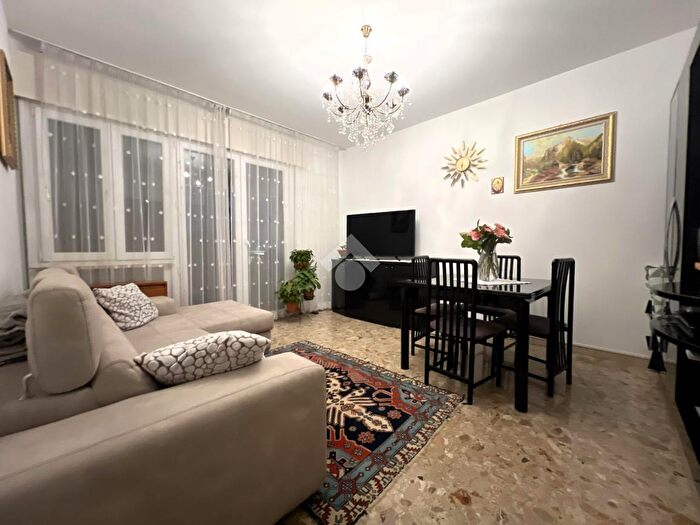 Appartamento quadrilocale in vendita in Via Granatieri di Sardegna, Treviso